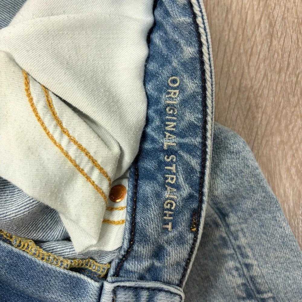American Eagle Outfitters there some